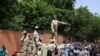 Ribuan Pendukung Junta Militer Niger Serang Kedubes Prancis