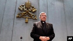 Hồng y George Pell tại Vatican hồi tháng 6/2017. Ông Pell sẽ là giới chức Công giáo cao nhất bị xét xử vì các cáo buộc xâm hại tình dục.