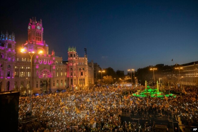 Catalan pro-independence demonstrators rally in Madrid, Spain, March 16, 2019.