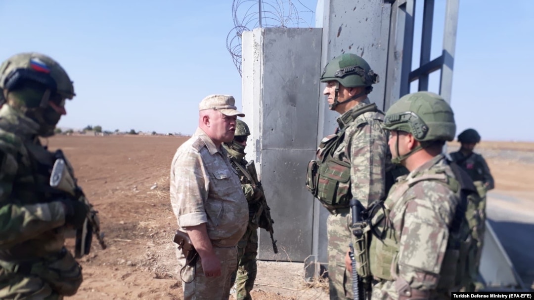 Встреча турецкого и российского военных патрулей в северной Сирии. 5 ноября 2019 г.
