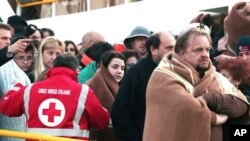 Ο καπετάνιος του Κόστα Κονκόρντια αγνόησε εντολή επιστροφής στο βυθιζόμενο πλοίο