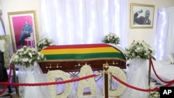 The coffin of the late former Zimbabwean leader Robert Mugabe at his residence in Harare, Sept. 12, 2019.
