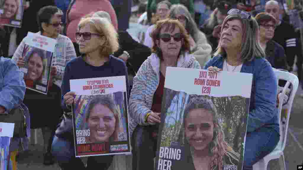 بستگان و دوستان افرادی که توسط تندروان حماس گروگان گرفته شدند