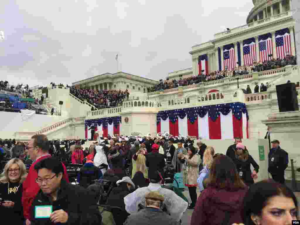 The place where the inauguration of a US president is done by a chief justice.