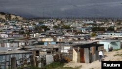 Thị trấn Khaelitsha có tỉ lệ tội phạm cao ở Cape Town, Nam Phi. (Reuters)