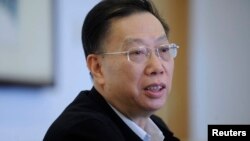2011年3月10日中国卫生部副部长黄洁夫在政协分组会议上