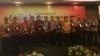 Para Walikota dari 10 kota paling toleran se-Indonesia bersama Mendagri Tjahjo Kumolo, Ketua SETARA Institute Hendardi dalam acara penghargaan Kota Toleran 2018, di Jakarta, Jumat (7/12) (Foto: VOA/Ghita).