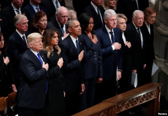 Historiania presidenciale Barbara Perry dhe psikologu Dean Simonton të dy pajtohen se Barack Obama është një nga presidentët më të mirë, një dallim që Perry ia bën edhe Bill Clinton.  Perry thotë se Donald Trump është presidenti më dinak i SHBA.