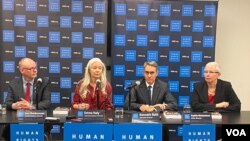 Un equipo de expertos de la organización de derechos humanos, Human Rights Wacht (HRW) expuso en Nueva York las amenazas a los derechos humanos en el mundo. Foto: Celia Mendoza/VOA.