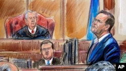 This courtroom sketch depicts Rick Gates on the witness stand as he is cross examined by defense lawyer Kevin Downing during the trial of former Donald Trump campaign chairman Paul Manafort , Aug. 7, 2018., as U.S. District court Judge T.S. Ellis III presides.