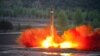 북한 탄도미사일, 일본 상공 통과 2700km 비행..."괌 타격 위협"