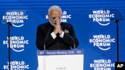 El primer ministro de India, Narendra Modi, advirtió en su discurso que las barreras al libre comercio es "preocupante".