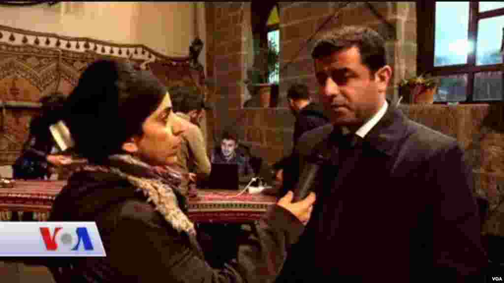 Piroseya Dengdanê li Kampa Xazir li Mûsilê