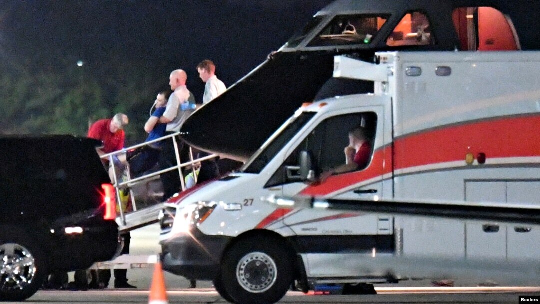 Hình ảnh người được cho là Otto Warmbier tại sân bay Lunken, Cincinnati, Ohio, 13/6/2017