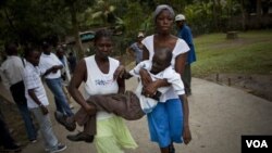 Buruknya kebersihan dan sanitasi di Haiti pasca gempa menyebabkan lebih dari 4.000 orang meninggal akibat diare.