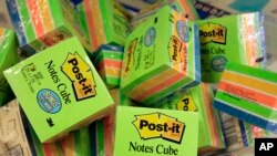 Archivo - Notas adhesivas 'Post-It', uno de los productos más reconocidos de 3M.