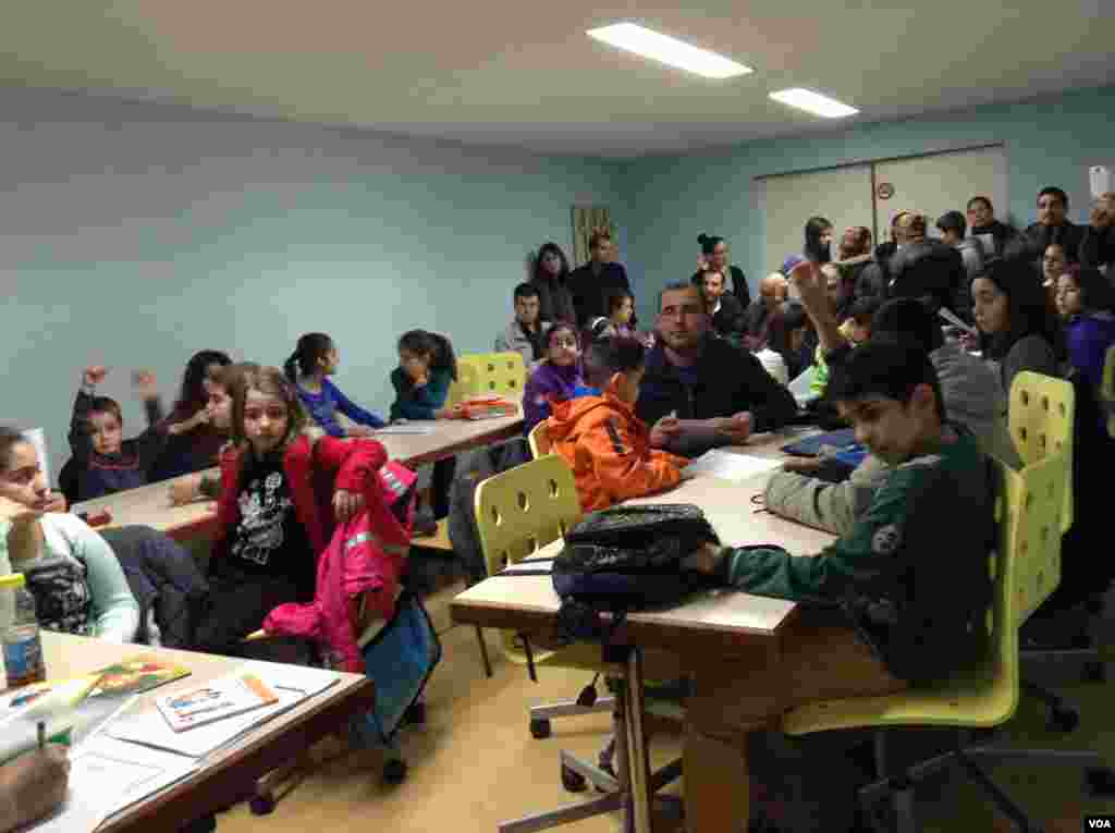 Xwendina bi Zimanê Kurdî li Swîsre