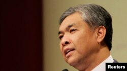 Wakil Perdana Menteri Ahmad Zahid Hamidi saat Dialog Shangri-La di Singapura, 5 Juni 2011. (Foto: Reuters)