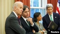지난 2013년 11월 바락 오바마 미국 대통령의 백악관 기자회견에 배석한 조 바이든 부통령(왼쪽부터)과 토니 블링큰 백악관 국가안보부보좌관, 수전 라이스 국가안보보좌관, 존 케리 국무장관.