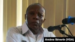 Le général Jean Marie Michel Mokoko, jugé et condamné à 20 ans de reclusions. (VOA/Arsène Séverin)