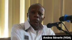 Général Jean Marie Michel Mokoko akatelama mibu 20 mya boloko. (VOA/Arsène Séverin)