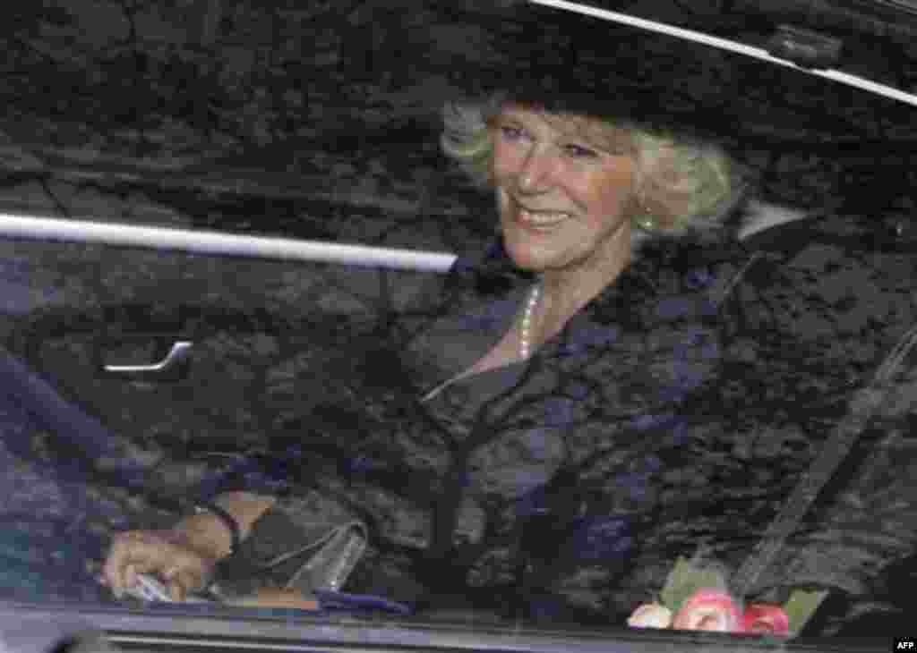 Britain's Camilla, Duchess of Cornwall arrives back at Clarence House in London as Prince William and Kate Middleton announce their marriage, London, Tuesday, Nov. 16, 2010. (AP Photo/Sang Tan)