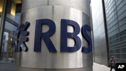 Salah satu kantor cabang Royal Bank of Scotland (RBS) di London (foto: dok). RBS diperiksa terkait pelanggaran atas sanksi terhadap Iran. 