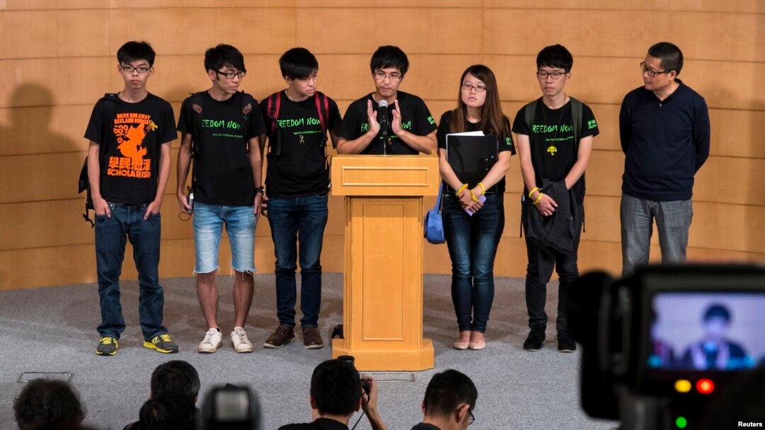 Para pemimpin mahasiswa Hong Kong memberikan keterangan pers, Selasa (21/10).