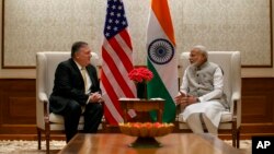 مایک پمپئو روز چهارشنبه پنجم تیرماه با نخست وزیر هند دیدار کرد