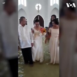 Đám cưới trong ‘mưa’