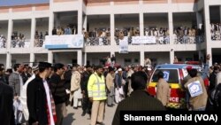 Kelompok teroris bersenjata serang universitas Bacha Khan di Charsada, Pakistan (20/1).