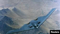 美国B-2隐形轰炸机
