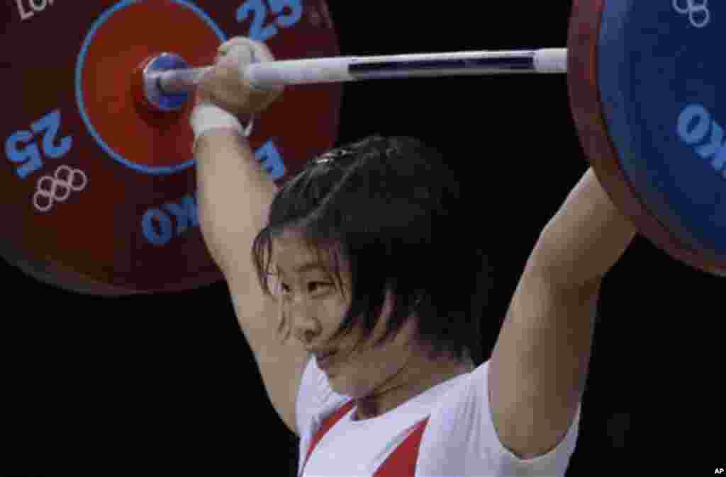 여자 역도 69kg급에서 우숭한 북한 림정심 선수.
