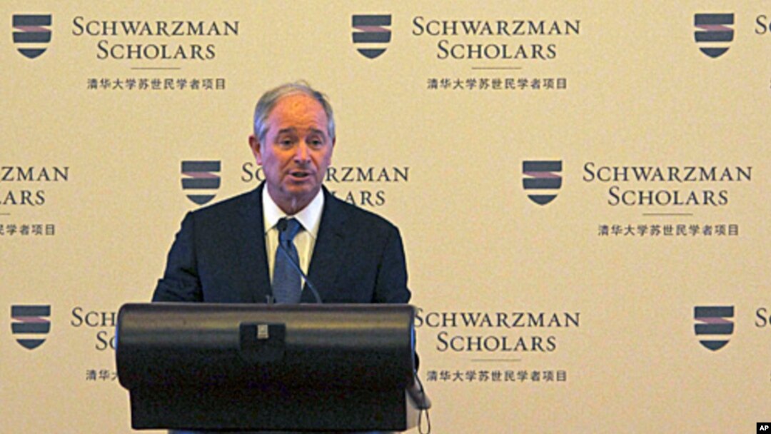 Investor miliarder AS Stephen Schwarzman mengumumkan program beasiswa 1 tahun untuk belajar di Beijing bagi 200 mahasiswa (21/4).
