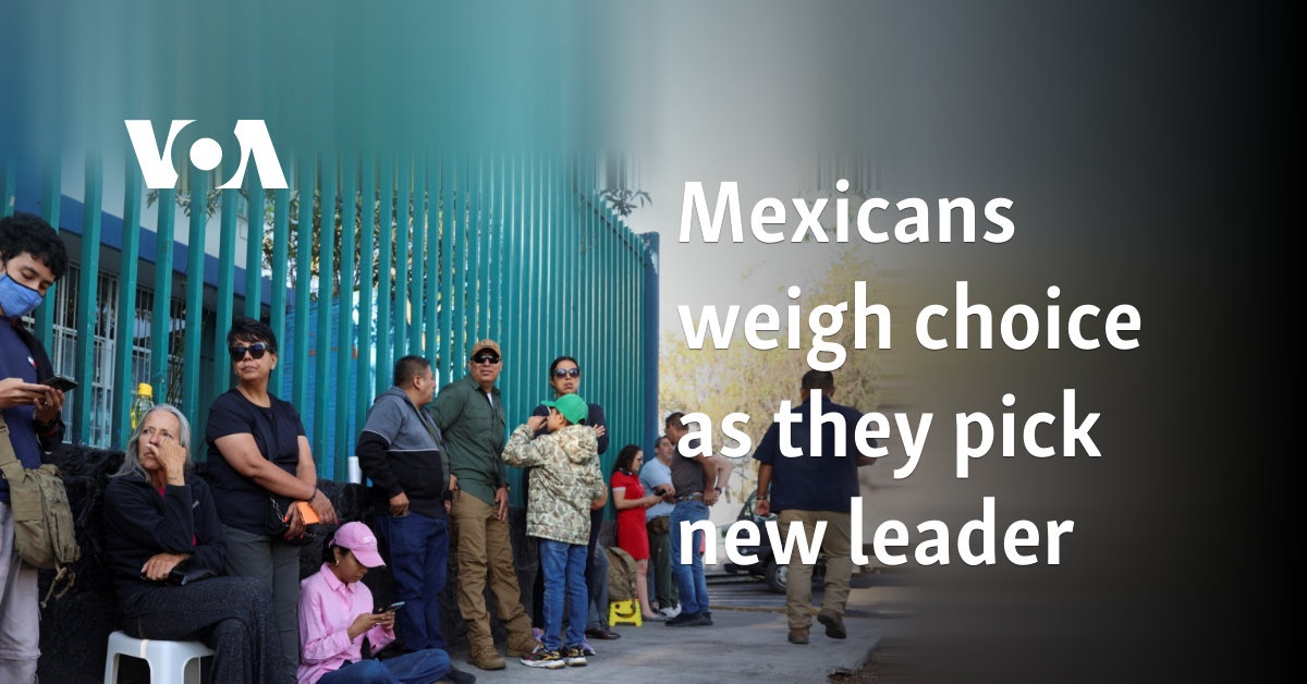 Mexicans weigh choice as they pick new leader