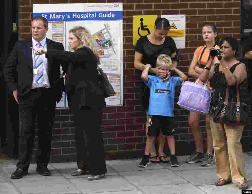 برطانیہ کے شہزادہ ولیم اور اُن کی اہلیہ ڈچز آف کیمبرج کیٹ میڈلٹن کے ہاں پہلے بیٹے کی ولادت ہوئی ہے۔