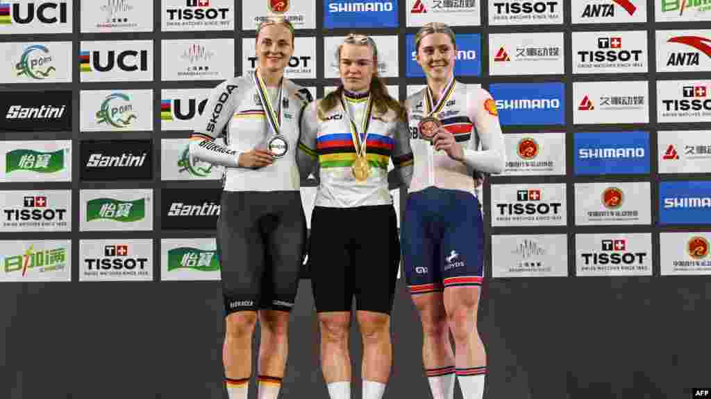 د ۲۰۲۶ د ښځو بایسکل ځغلولو (UCI Track) په نړیوالو سیالیو کې د روسیې الینا لیسینکو (منځنۍ) لومړی، د جرمني لیا سوفي فریدریش (چپ) دوهم او د بریتانیا ایما فینوکین دریم مقام وګاټه.
