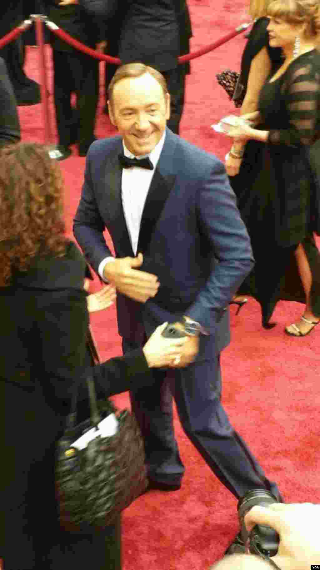 Kevin Spacey di red carpet Academy Awards ke-86, Dolby Theater, Los Angeles, California, 2 Maret 2014.