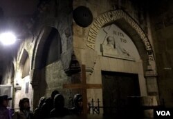 Via Dolorosa trong thành cổ Jerusalem là đoạn đường mà Giêsu đã vác thánh giá đi qua trong cuộc khổ nạn (Ảnh: Bùi Văn Phú)