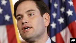 El senador Marco Rubio propone dar más acceso a las empresas telefonicas al espectro radioléctrico que controla el gobierno.