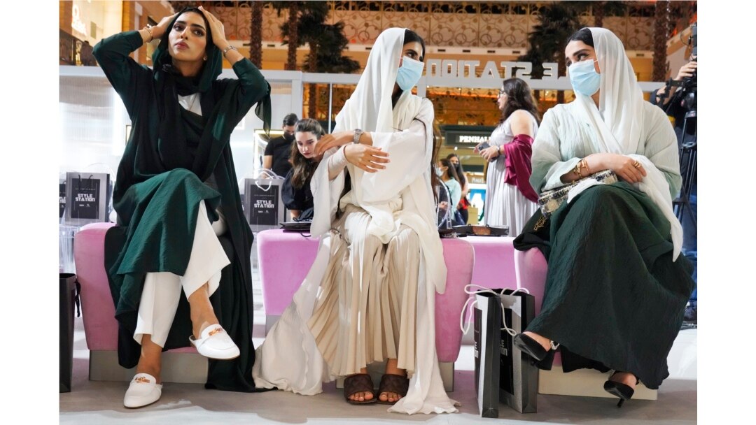 Emirates Makeup