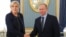 Кандидат у президенти Франції від «Національного фронту» Марін Ле Пен з президентом Росії Володимиром Путіним