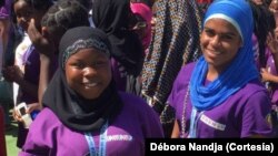 Raparigas moçambicanas activistas contra a violência 