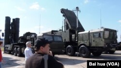 러시아의 S-400 지대공 요격 미사일과 레이더.