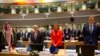 Brüksel'de Suriye'nin geleceği konusunda düzenlenen uluslar arası nitelikli konferansta, Suriye'deki kimyasal silah saldırısında ölenler için saygı duruşunda bulunuldu.