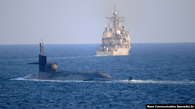 미국의 오하이오급 잠수함 조지아함이 기동하고 있다. (자료사진)