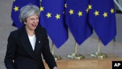 La primera ministra británica, Theresa May, llega a una cumbre de la UE sobre Brexit en Bruselas, el jueves 13 de diciembre de 2018. 