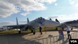 去年8月末莫斯科航展上展出的蘇-27SM3戰機。（美國之音白樺拍攝）