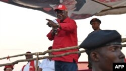Le président sortant Ernest Bai Koroma lors d'un rassemblement à Kambia, le 3 mars 2018.