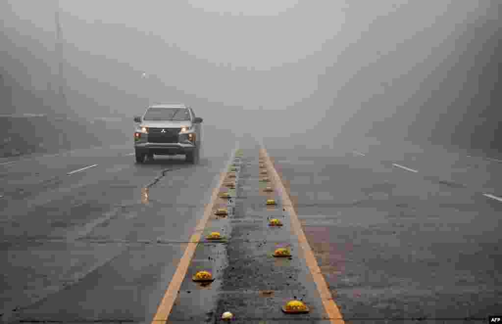 De acuerdo con el NHC, Sara se moverá lentamente cerca de la costa norte de Honduras durante los próximos días y traerá hasta 76 centímetros de lluvia en áreas aisladas.